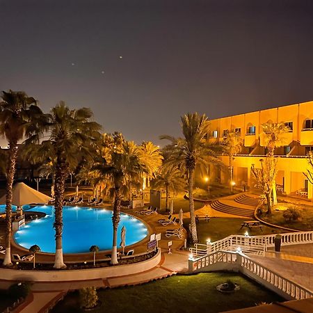 Metropolitan Al Mafraq Hotel Αμπού Ντάμπι Εξωτερικό φωτογραφία
