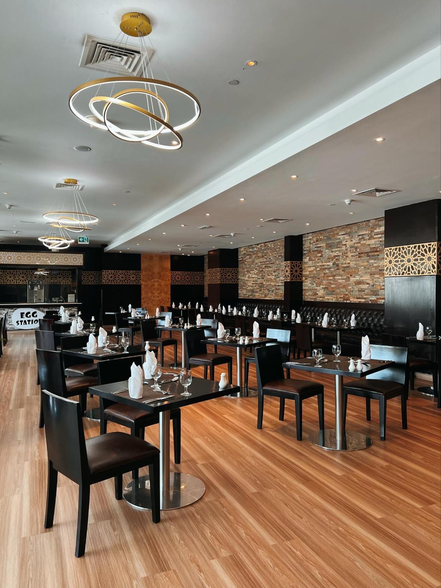 Metropolitan Al Mafraq Hotel Αμπού Ντάμπι Εξωτερικό φωτογραφία