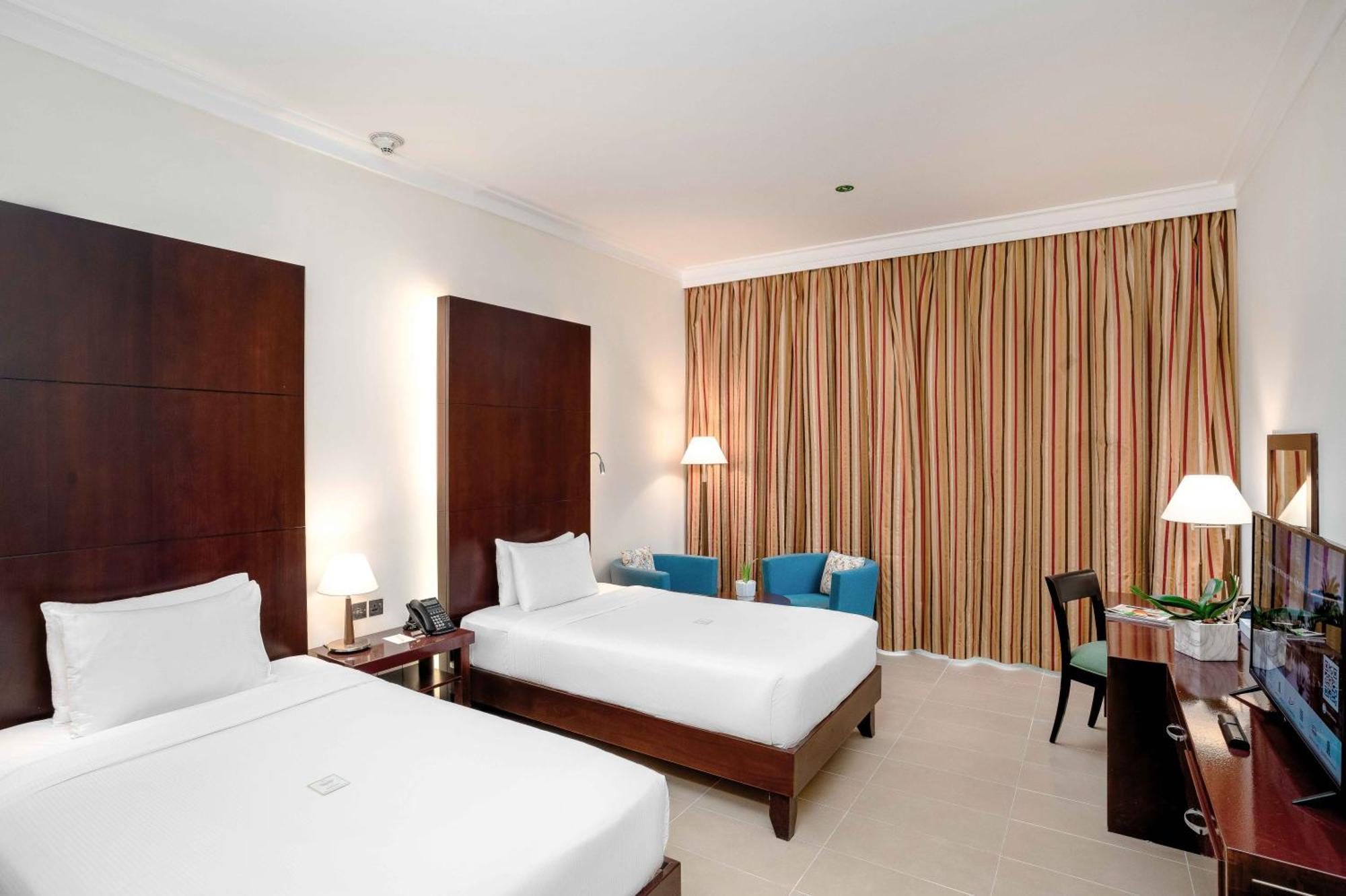 Metropolitan Al Mafraq Hotel Αμπού Ντάμπι Εξωτερικό φωτογραφία
