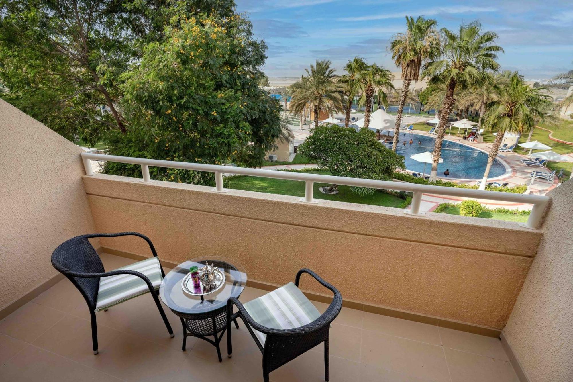 Metropolitan Al Mafraq Hotel Αμπού Ντάμπι Εξωτερικό φωτογραφία