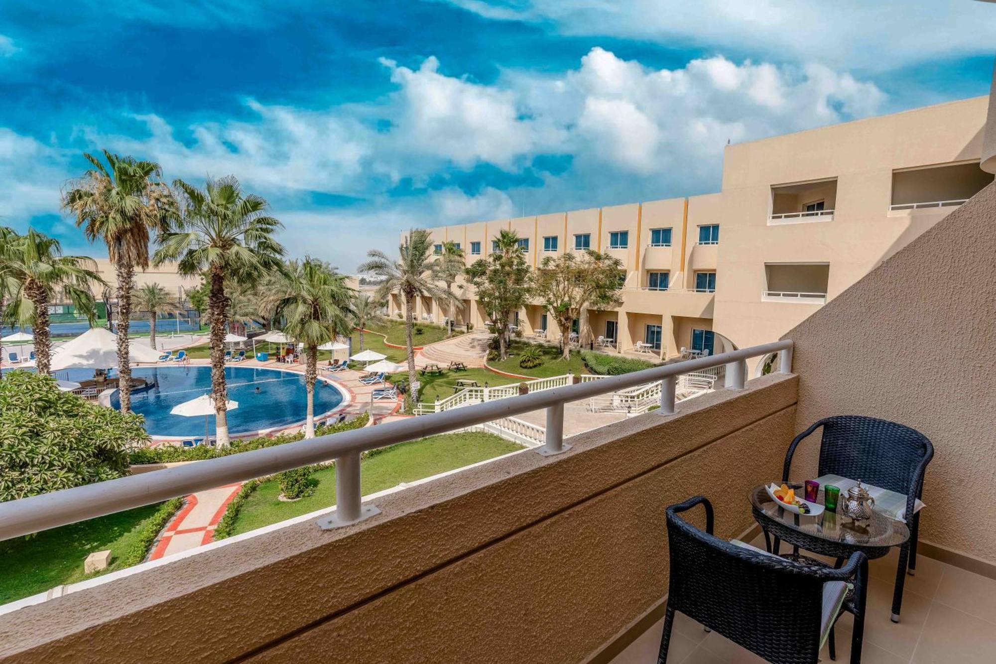 Metropolitan Al Mafraq Hotel Αμπού Ντάμπι Εξωτερικό φωτογραφία